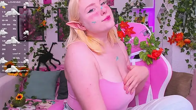 Snapshot of art_lovee chatting on October 25, 2025, 2:22 am art lovee online show from October 25, 2025, 2:22 am