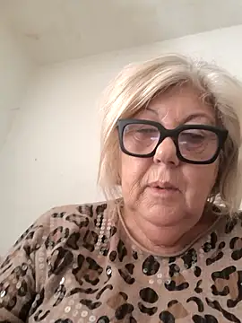 Snapshot of Merilulla chatting on October 15, 2025, 10:01 am Merilulla online show from October 15, 2025, 10:01 am