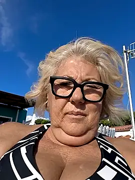 Snapshot of Merilulla chatting on September 26, 2025, 2:46 pm Merilulla online show from September 26, 2025, 2:46 pm