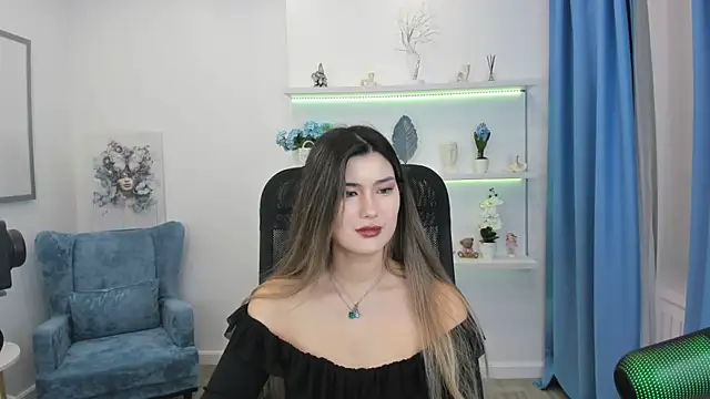 AnneTLi online show from September 17, 2025, 7:16 pm