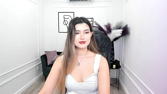 AnneTLi online show from November 8, 2025, 3:32 am