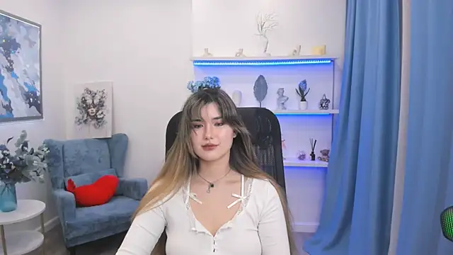 AnneTLi online show from April 11, 2026, 7:56 am