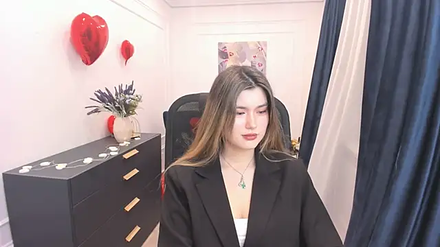 Snapshot of AnneTLi chatting on February 15, 2026, 3:51 am AnneTLi online show from February 15, 2026, 3:51 am