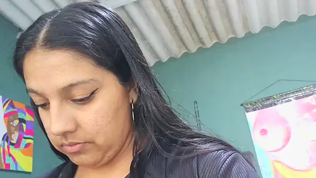 almaswan1 online show from September 19, 2025, 3:49 pm