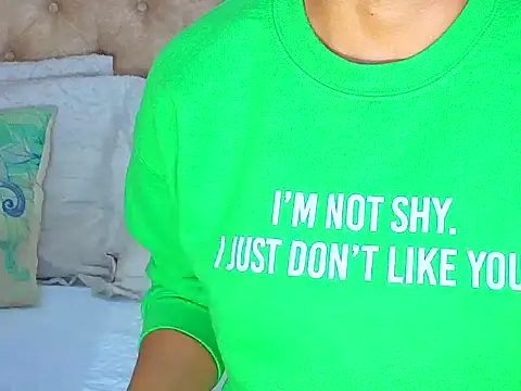 Snapshot of KeryHillson chatting on October 23, 2025, 11:53 am KeryHillson online show from October 23, 2025, 11:53 am