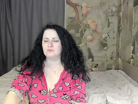 Lillian2 online show from March 29, 2026, 6:42 pm