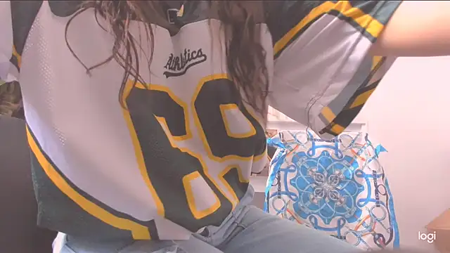 MYFAVOURITESTRAGER online show from April 10, 2026, 9:11 pm