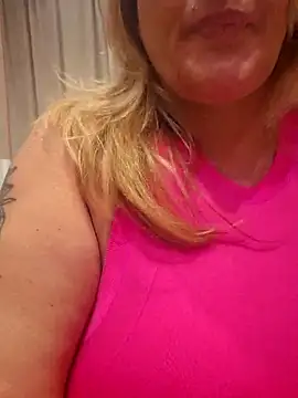 Isabellaa04 online show from March 6, 2026, 8:37 pm