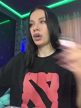 Snapshot of Queen_of_pain chatting on October 22, 2025, 7:30 am Queen of pain online show from October 22, 2025, 7:30 am