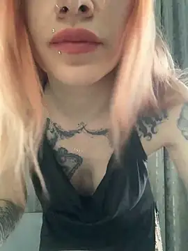 Queen of pain online show from March 8, 2025, 8:22 am