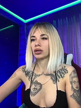 Snapshot of Queen_of_pain chatting on October 3, 2025, 7:21 am Queen of pain online show from October 3, 2025, 7:21 am