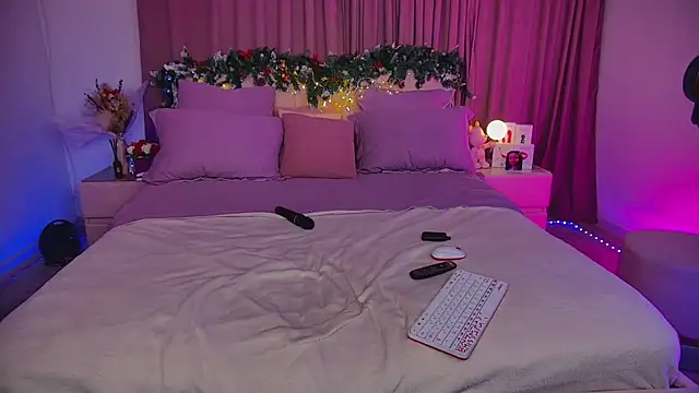 Cosmic Sia online show from January 14, 2025, 3:11 am