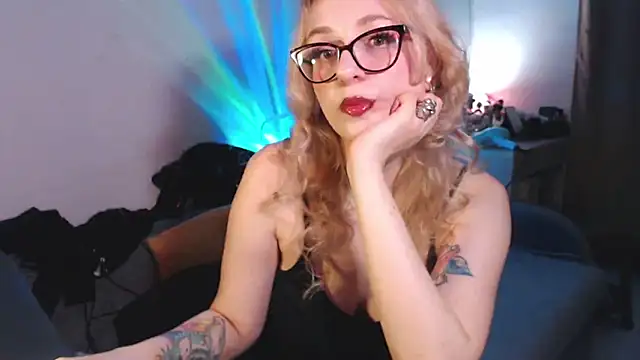 Snapshot of welliza chatting on September 27, 2025, 10:38 pm welliza online show from September 27, 2025, 10:38 pm