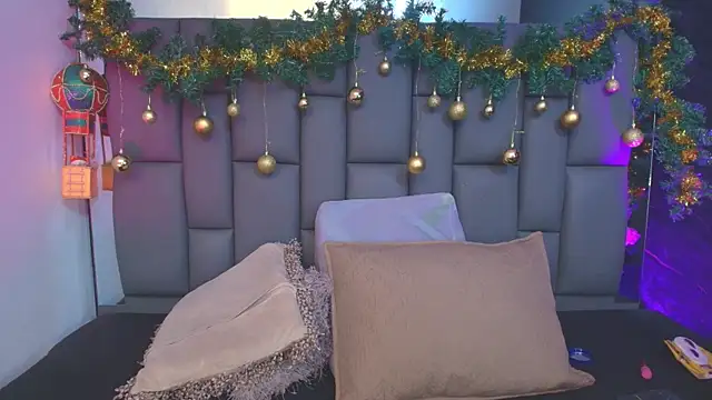  MiaBrown  online show from December 19, 2025, 12:07 pm