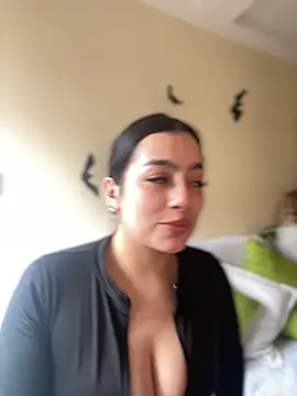 Snapshot of Nicollemays chatting on October 27, 2025, 3:02 pm Nicollemays online show from October 27, 2025, 3:02 pm