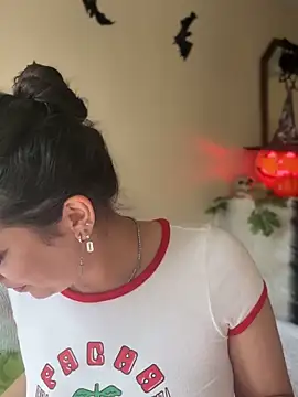 Snapshot of Nicollemays chatting on October 21, 2025, 2:16 pm Nicollemays online show from October 21, 2025, 2:16 pm