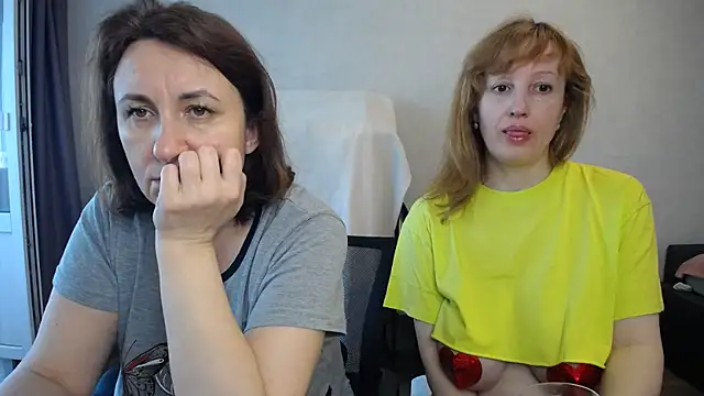 Snapshot of DonnaMagdalena chatting on May 19, 2026, 8:21 am DonnaMagdalena online show from May 19, 2026, 8:21 am