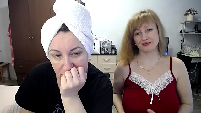 DonnaMagdalena online show from March 25, 2026, 8:14 am