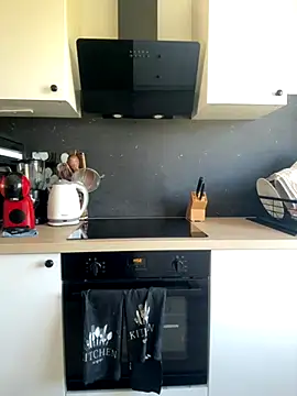 Snapshot of Cute_Anissa chatting on October 7, 2025, 1:01 pm Cute Anissa online show from October 7, 2025, 1:01 pm