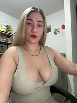 Celestedubois online show from April 12, 2026, 2:04 am