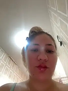 Celestedubois online show from November 3, 2025, 7:17 pm