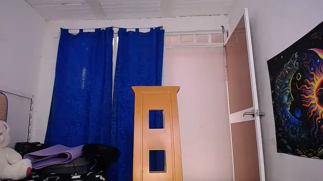 Snapshot of yselahot chatting on December 3, 2025, 5:01 pm yselahot online show from December 3, 2025, 5:01 pm