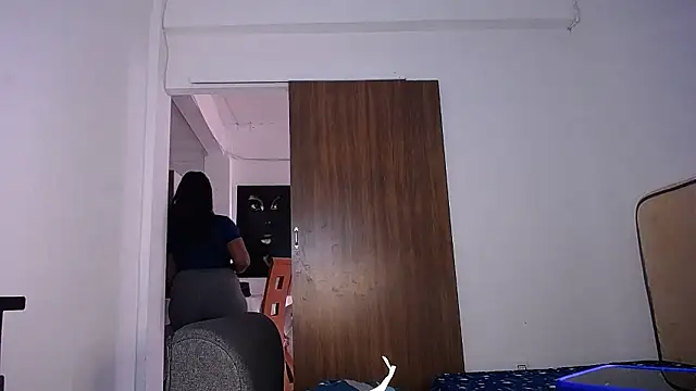 Snapshot of yselahot chatting on January 16, 2026, 2:21 pm yselahot online show from January 16, 2026, 2:21 pm