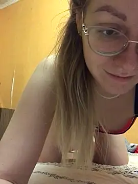  Sweet Love  online show from January 10, 2025, 1:21 am