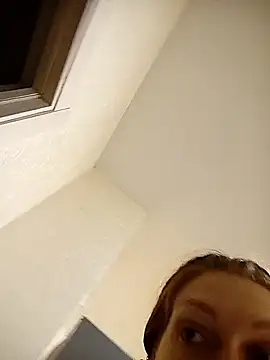  Sweet Love  online show from October 17, 2025, 1:46 pm