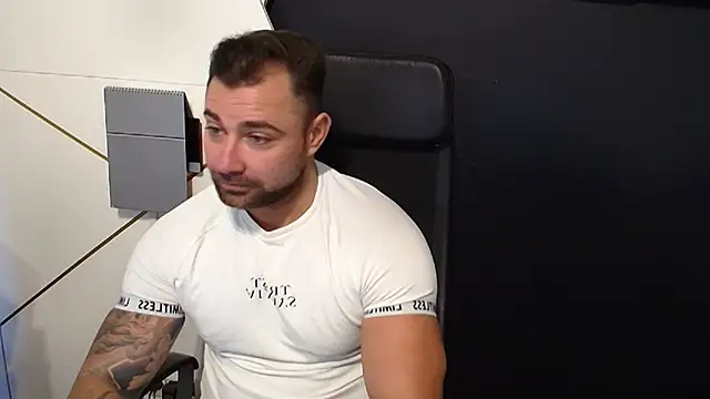 Snapshot of DuncanStone chatting on September 21, 2025, 5:34 am DuncanStone online show from September 21, 2025, 5:34 am