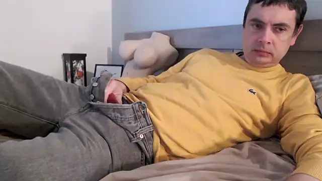 freddy0222222 online show from March 5, 2026, 12:24 pm