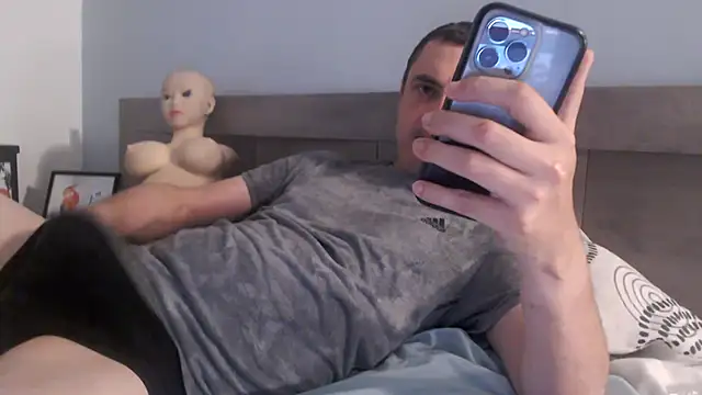 freddy0222222 online show from September 9, 2025, 6:01 am