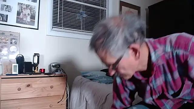 hottottrot691 online show from December 21, 2025, 12:35 am