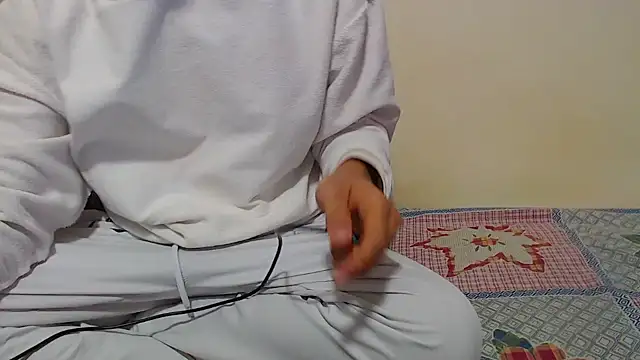 Alexdelarge323 online show from February 18, 2025, 9:43 am