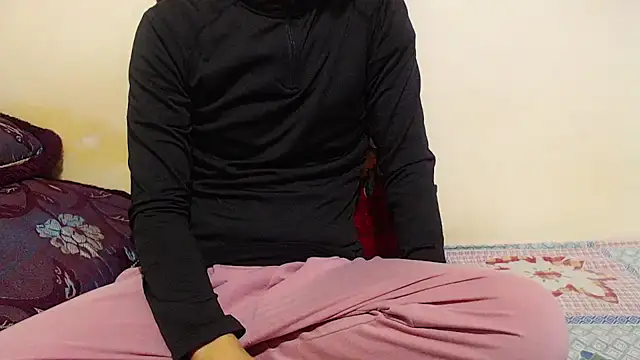 Alexdelarge323 online show from February 6, 2025, 11:53 am