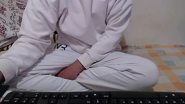 Alexdelarge323 online show from January 14, 2026, 11:03 am