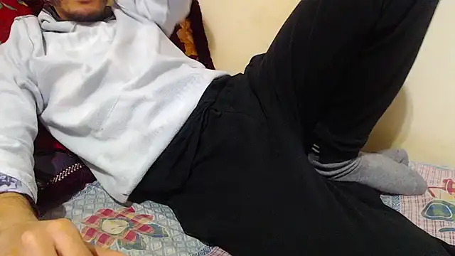 Alexdelarge323 online show from February 11, 2025, 5:07 pm