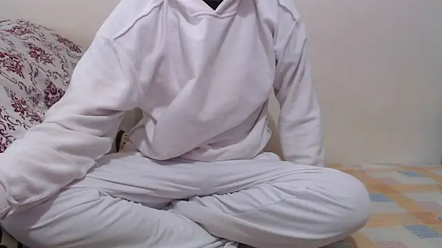 Alexdelarge323 online show from January 6, 2026, 11:47 am