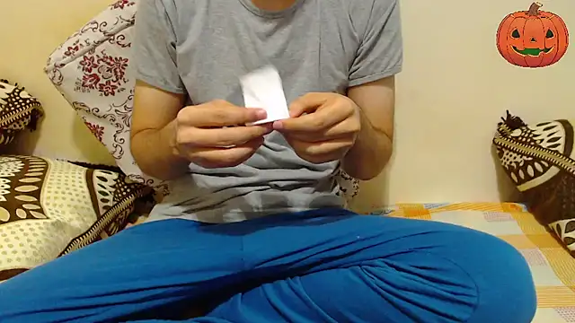 Snapshot of Alexdelarge323 chatting on October 10, 2025, 11:22 am Alexdelarge323 online show from October 10, 2025, 11:22 am