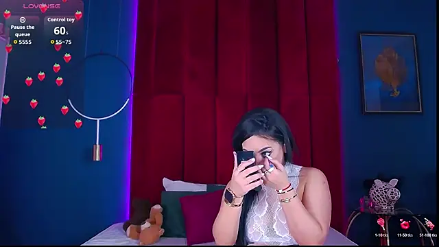 MadyLuxxx online show from April 4, 2026, 7:20 pm