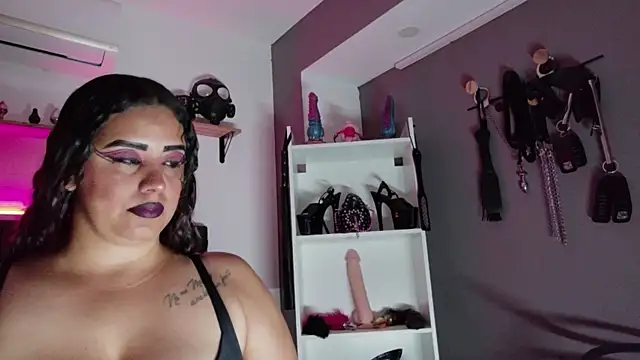 MariaGaitan online show from April 12, 2026, 5:05 pm