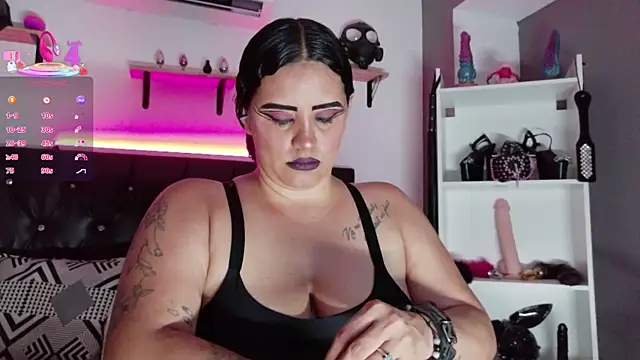 MariaGaitan online show from April 11, 2026, 5:05 pm