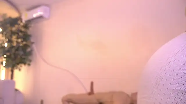 Dakota Lee online show from March 17, 2026, 12:02 am