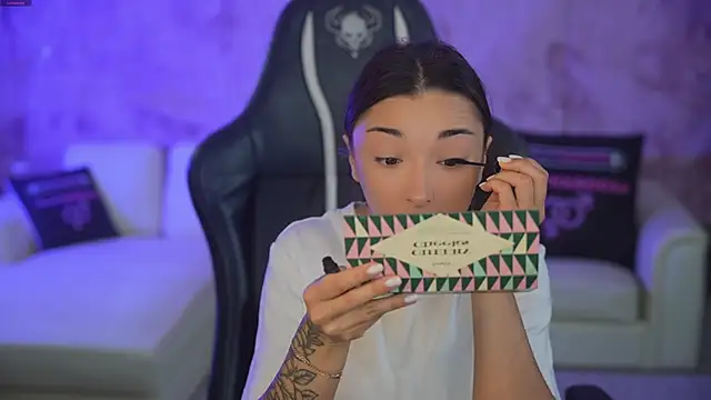 Snapshot of Jasmine_Flow chatting on October 18, 2025, 7:21 am Jasmine Flow online show from October 18, 2025, 7:21 am