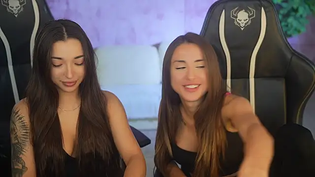 Snapshot of Jasmine_Flow chatting on September 25, 2025, 10:43 am Jasmine Flow online show from September 25, 2025, 10:43 am