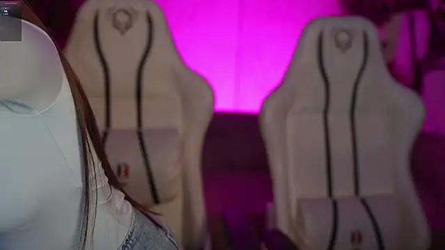 Jasmine Flow online show from December 23, 2025, 8:13 am