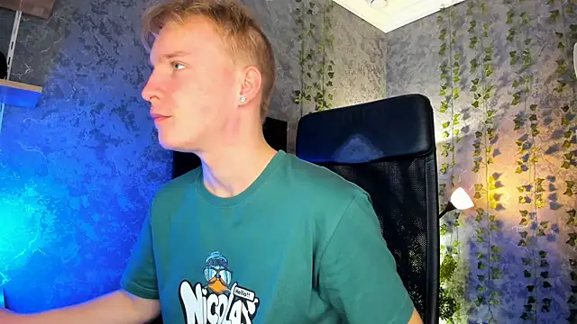 AlexxSweet online show from October 3, 2025, 9:11 am