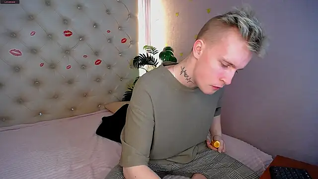 AlexxSweet online show from March 10, 2025, 4:57 pm