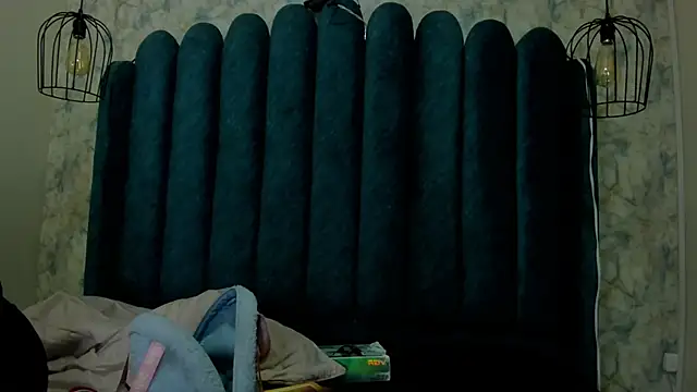 Snapshot of nalalye_cruzz_ chatting on June 4, 2026, 3:00 am nalalye cruzz online show from June 4, 2026, 3:00 am