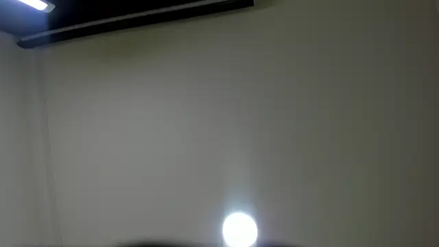 Snapshot of nalalye_cruzz_ chatting on June 14, 2026, 2:19 am nalalye cruzz online show from June 14, 2026, 2:19 am